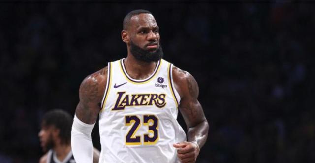 ac米兰体育官网-詹姆斯职业生涯已坐拥5项MVP 篮球历史仅此一人