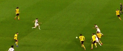 1629232955293017153.gif 590.gif